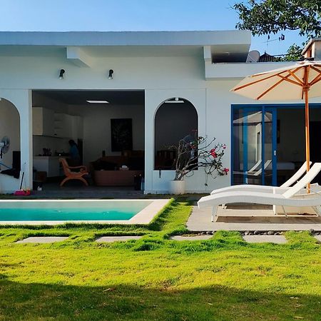 Eldborg Villas Seminyak エクステリア 写真